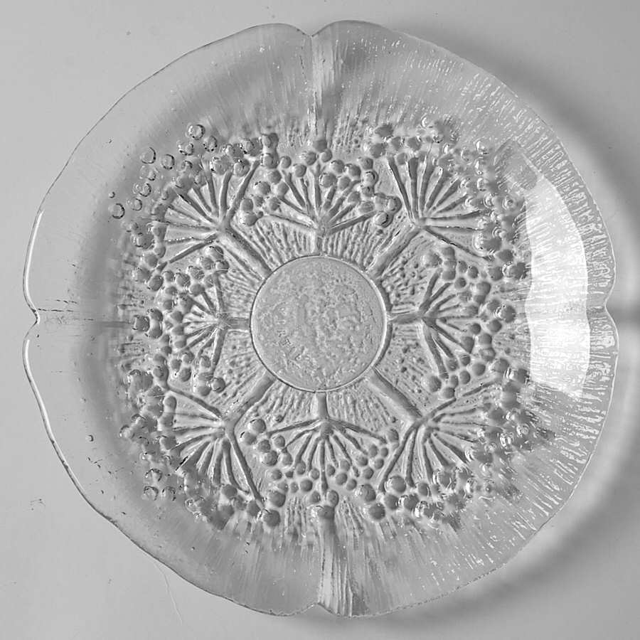 Cow Parsley 7" Salad Plate by Lasisepat Mantsala-1