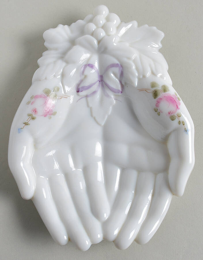 Roses & Bows Victoria Hands by Westmoreland-1