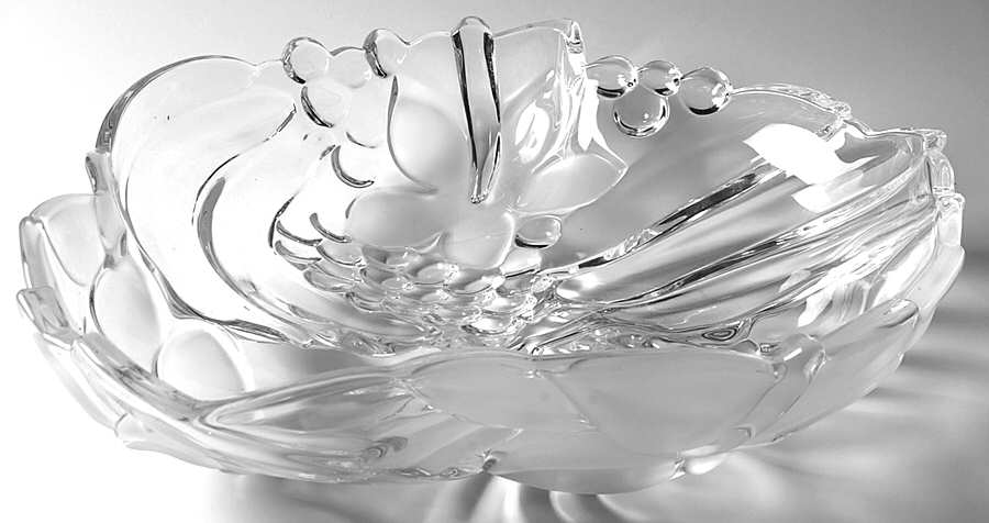 Raisin Centerpiece by Walther-Glas-1