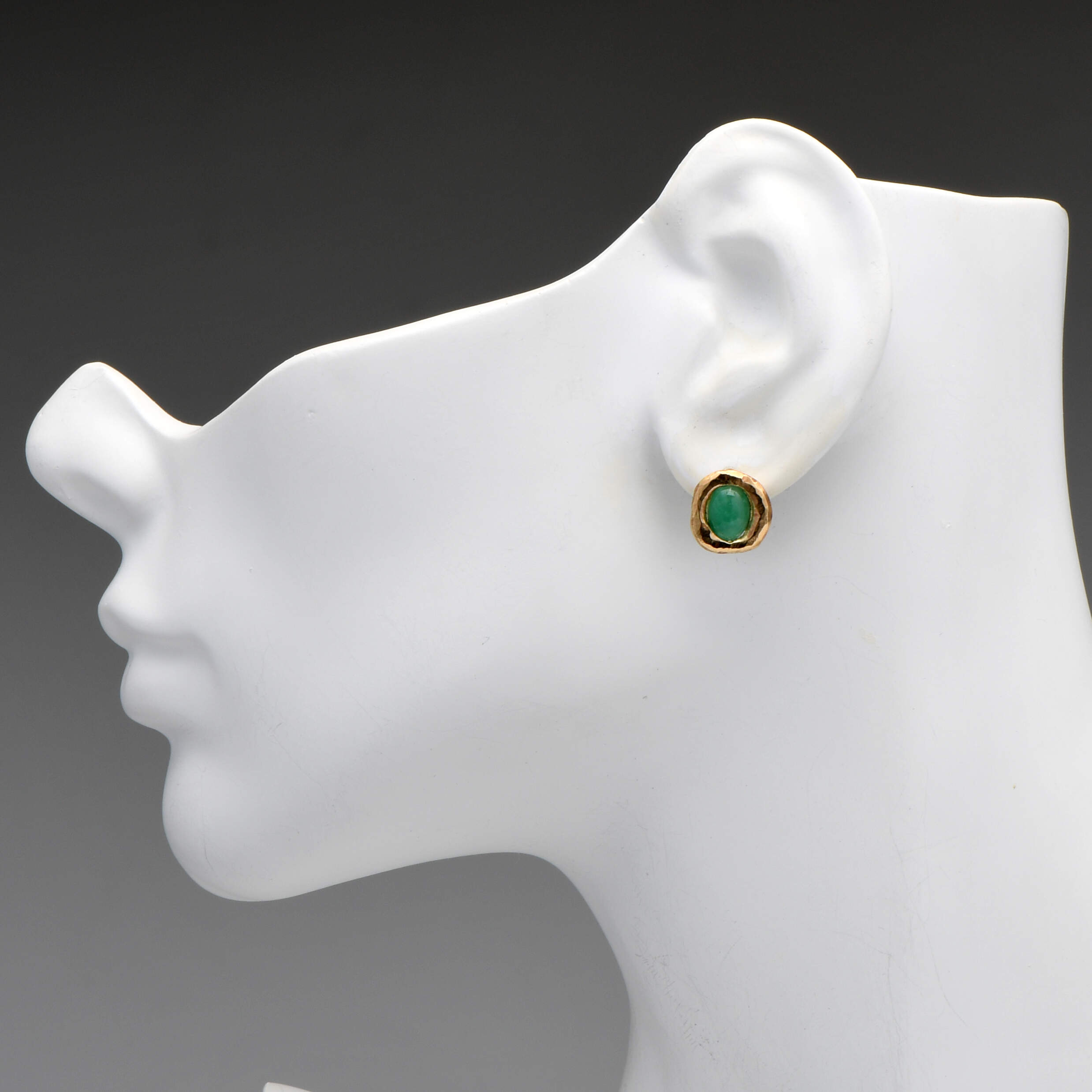 18KY Green Jade (3.0) Hammered Button Earrings-3