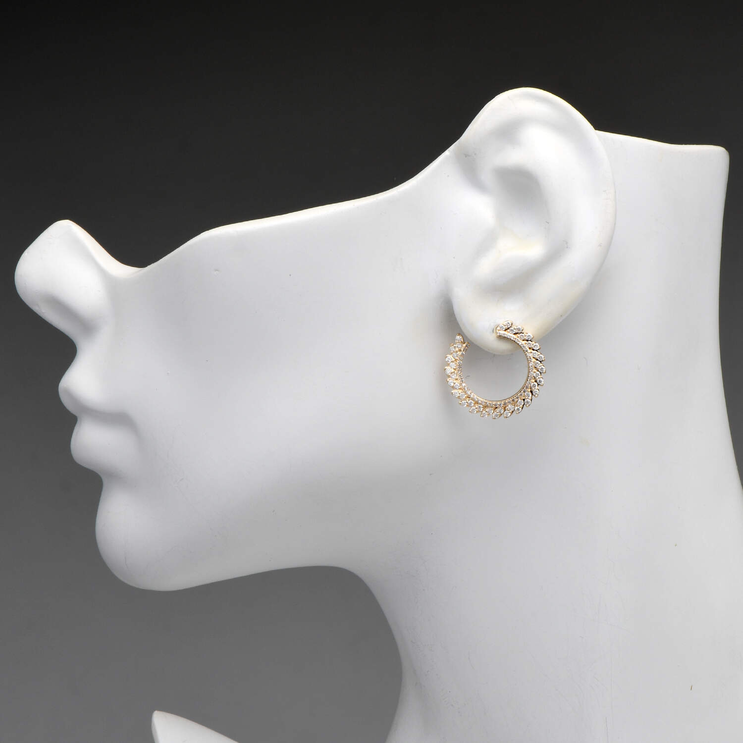14KY Diamond(2.5) Laurel Wreath Hoop Earrings-3