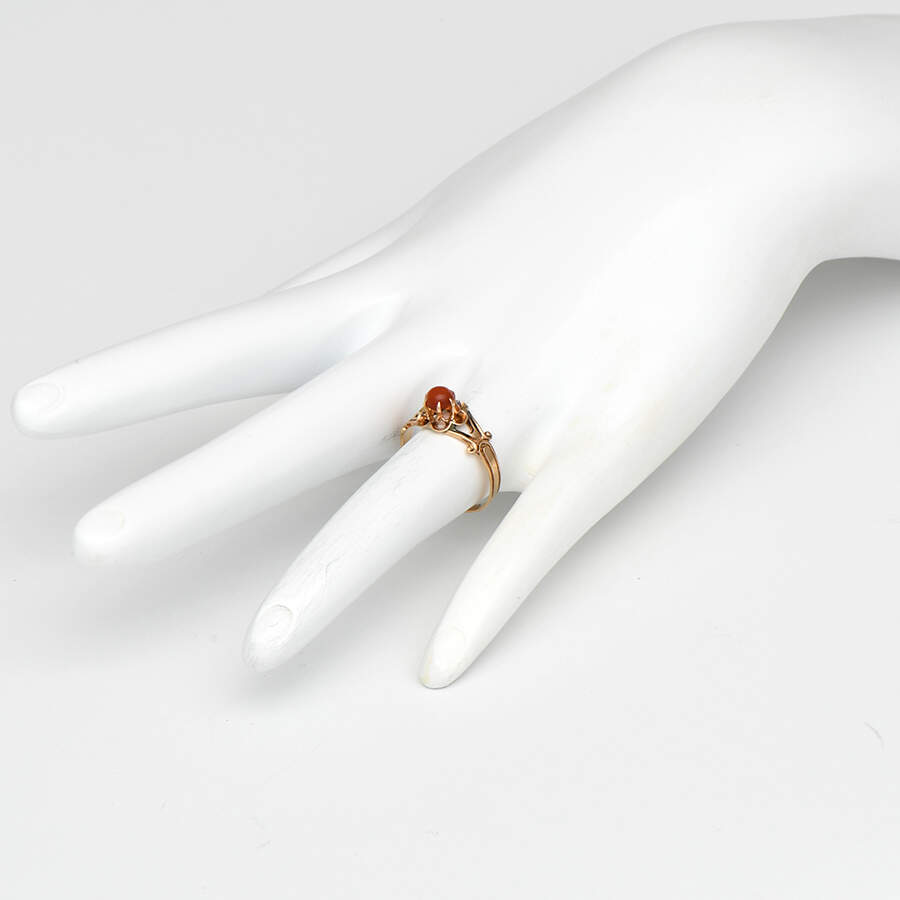 10KR Victorian Carnelian (0.49) Cabochon Flower Ring-5