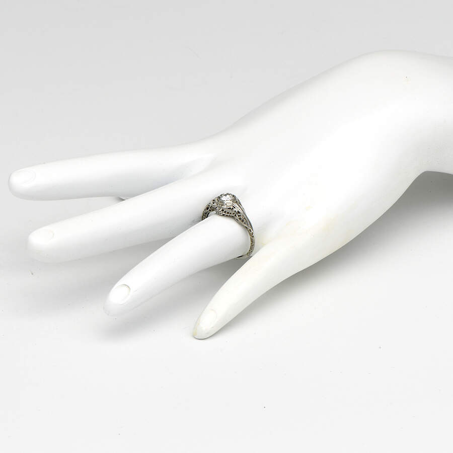18KW Art Deco Diamond(0.24) Solitaire Ring-5