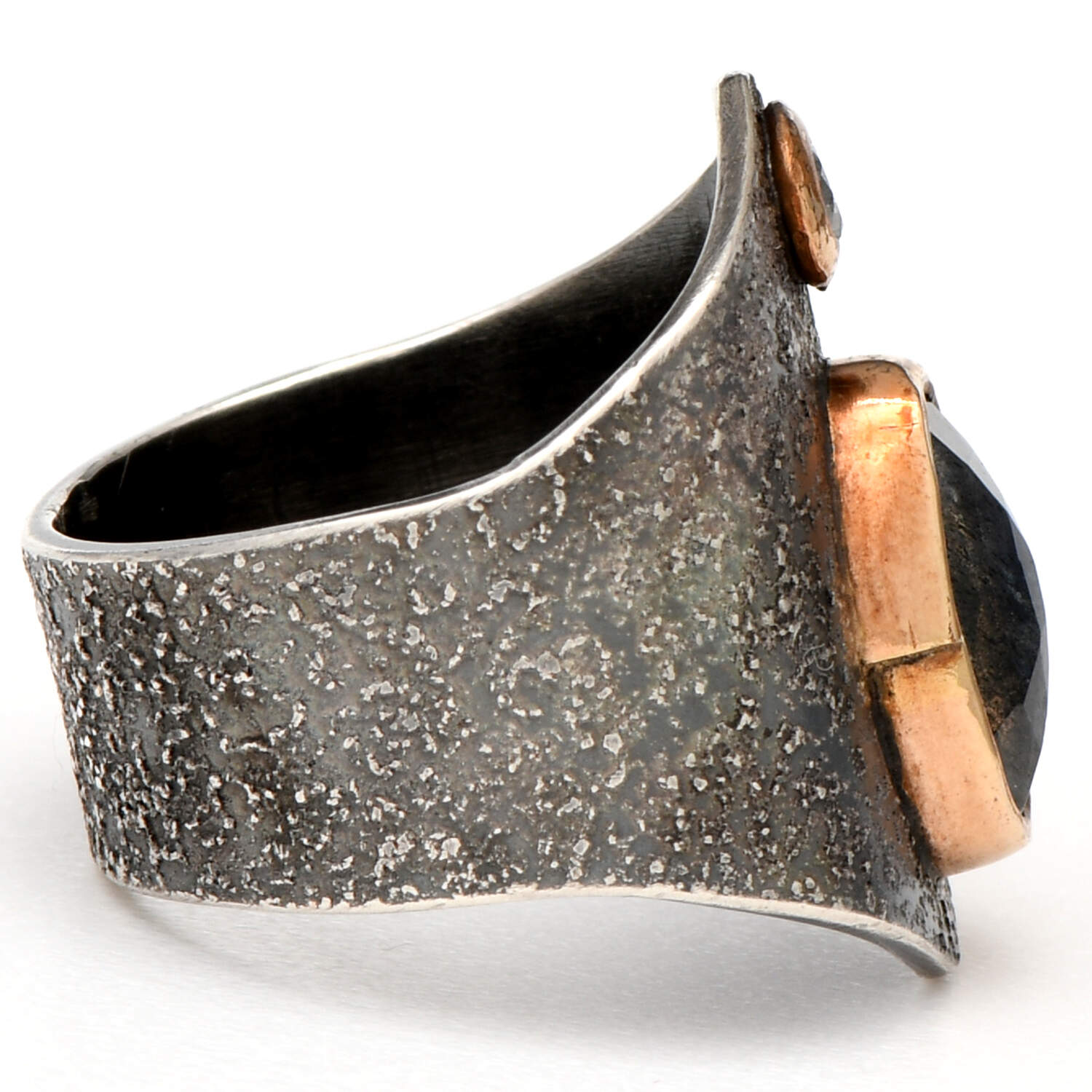 Artisan SS/9KR Labradorite & Diamond (0.06) Textured Band Ring-4