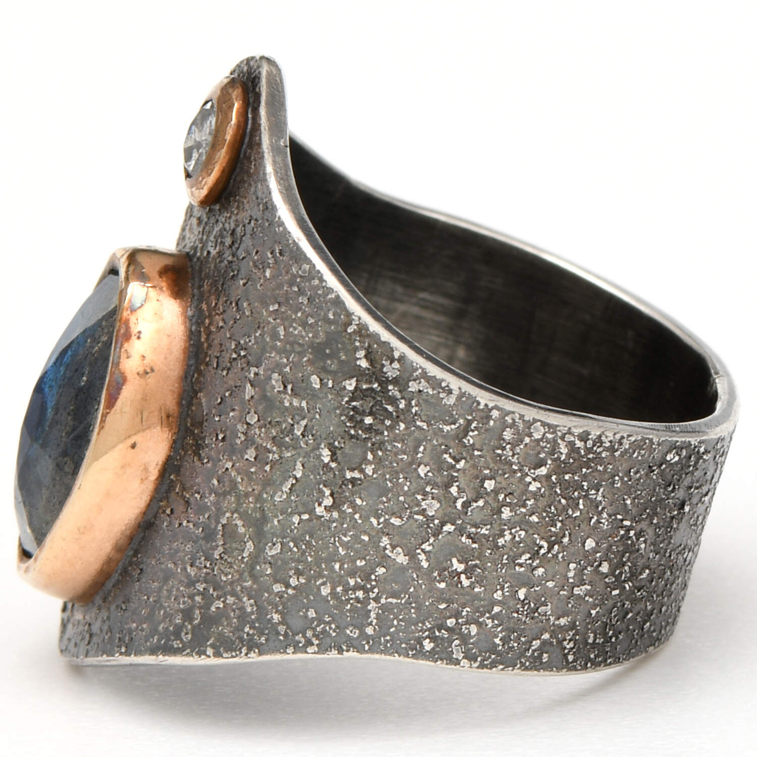 Artisan SS/9KR Labradorite & Diamond (0.06) Textured Band Ring-3