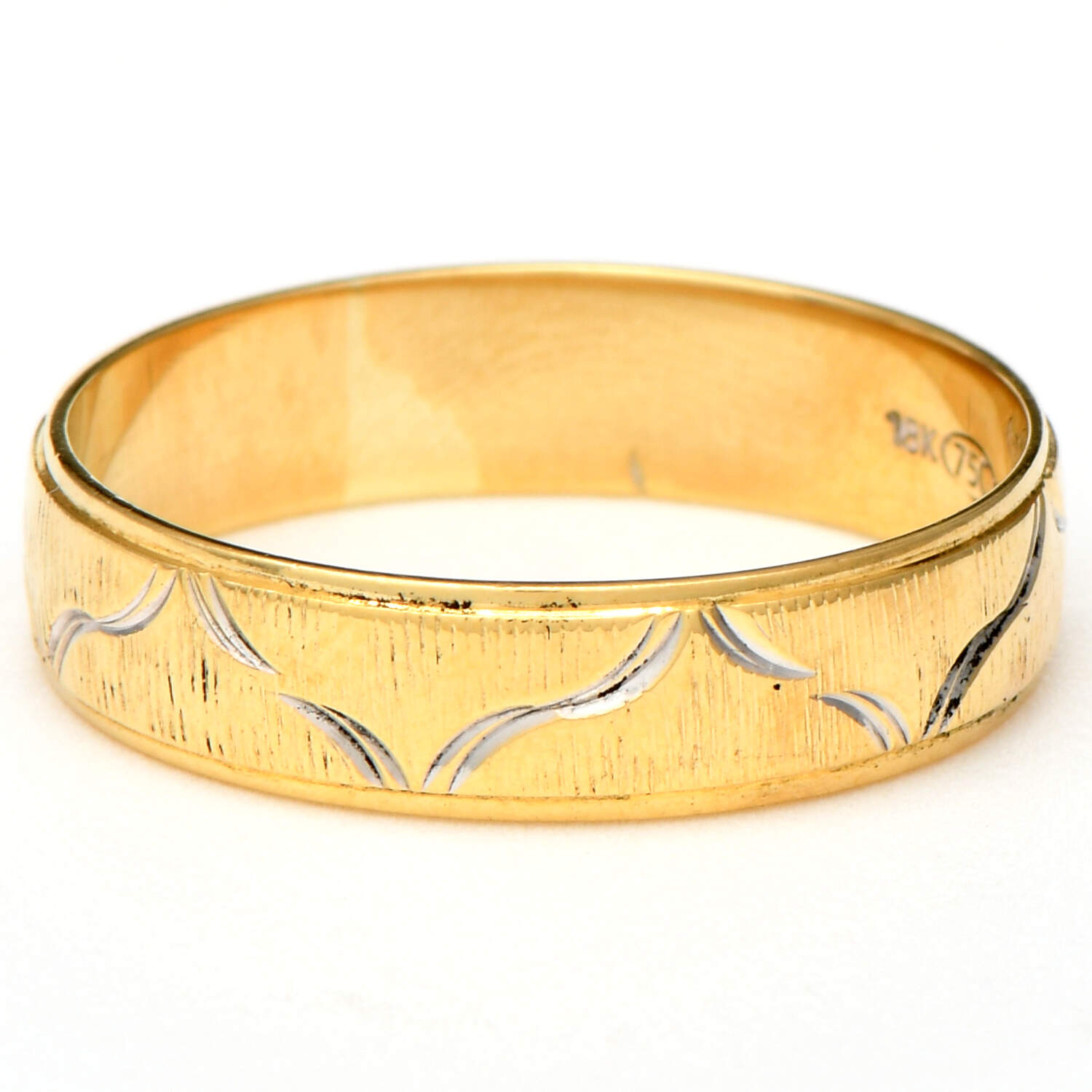 18KYW Brushed & Engraved Band Ring-4