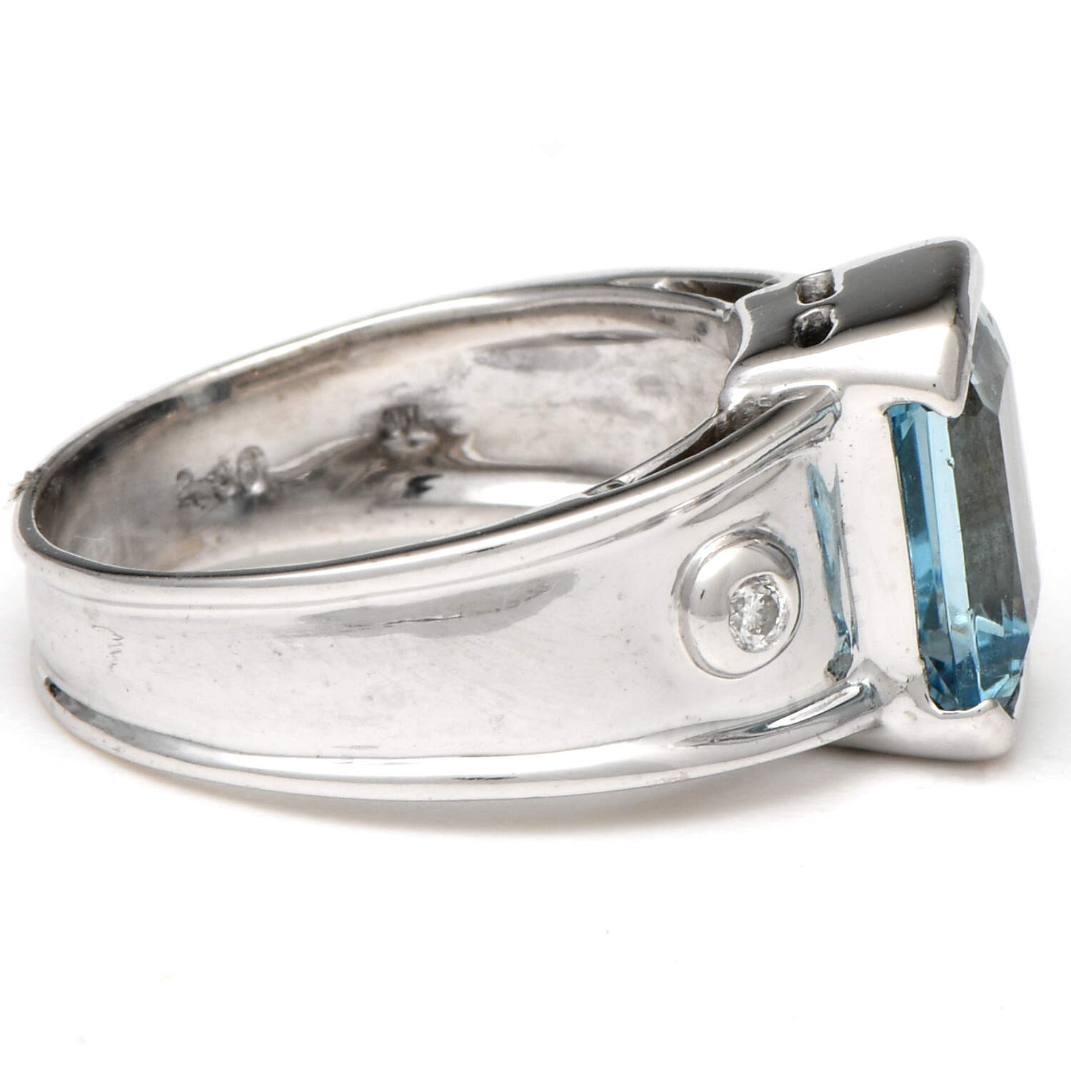 18KW Aquamarine (2.95) & Diamond (0.04) Accent Band Ring-4