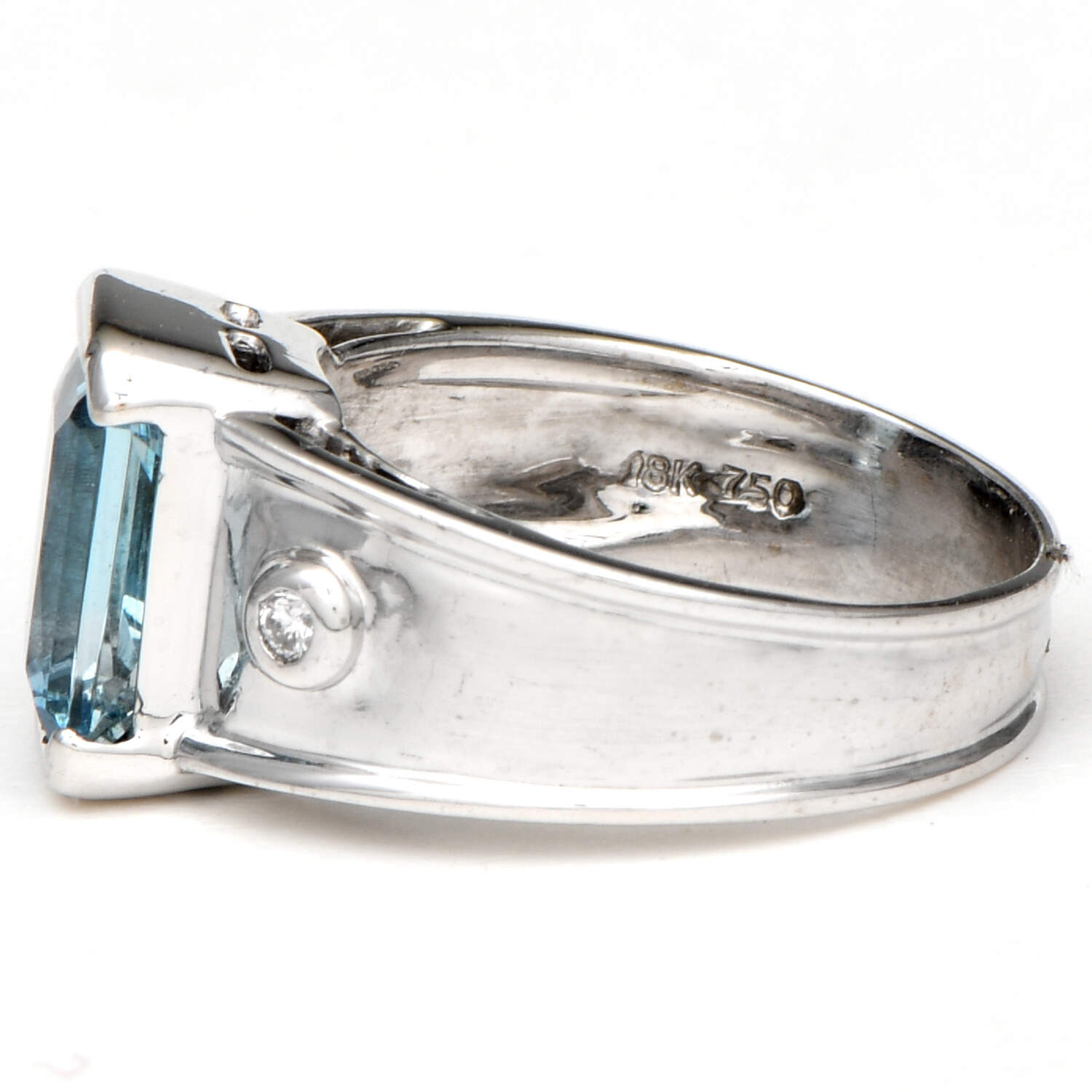 18KW Aquamarine (2.95) & Diamond (0.04) Accent Band Ring-3