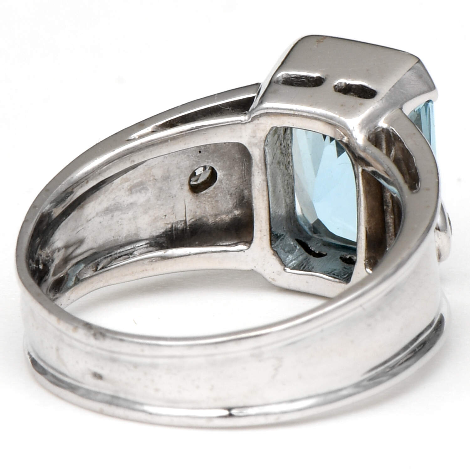 18KW Aquamarine (2.95) & Diamond (0.04) Accent Band Ring-2