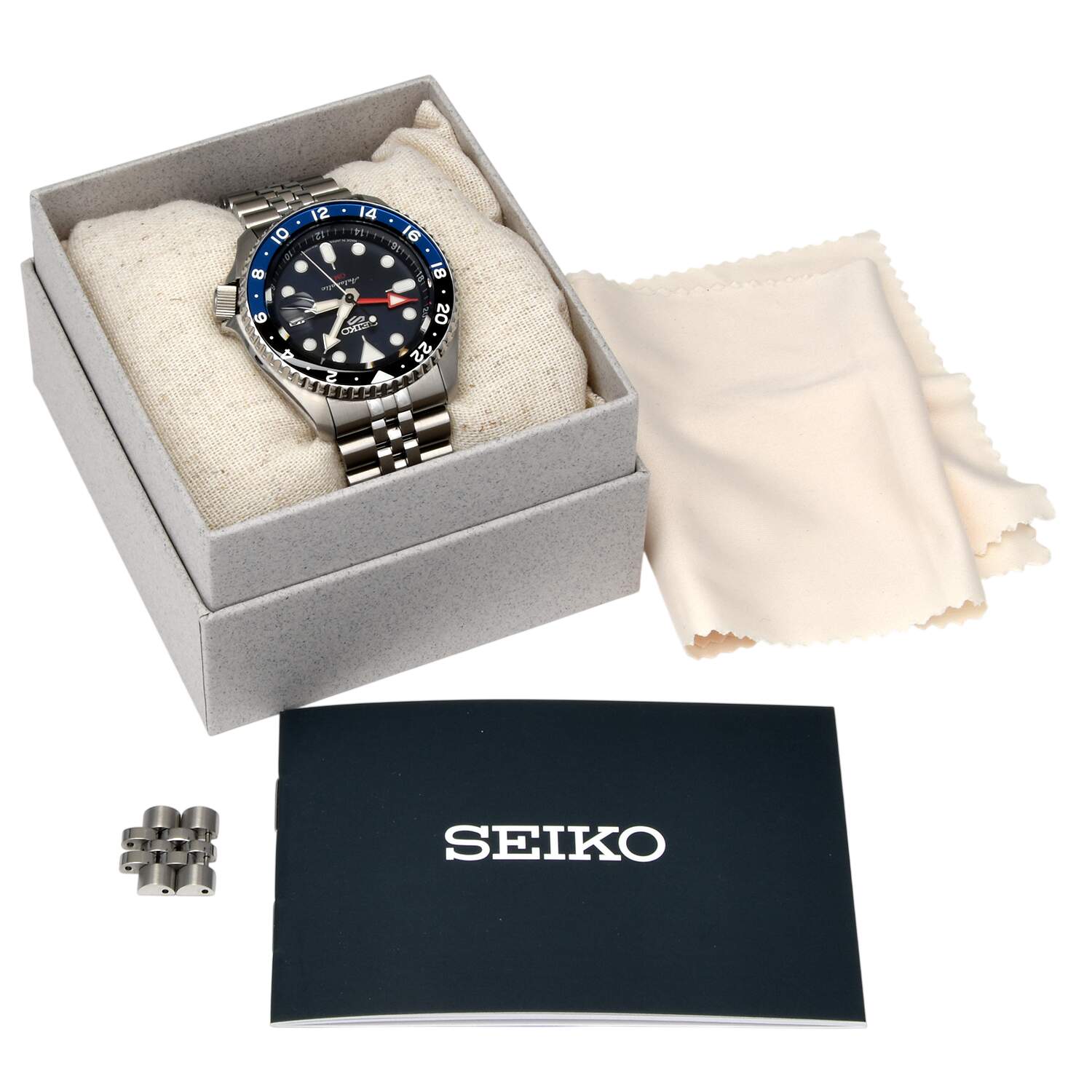 SEIKO SSK003 Blue and Black Dial GMT Dive Watch-10