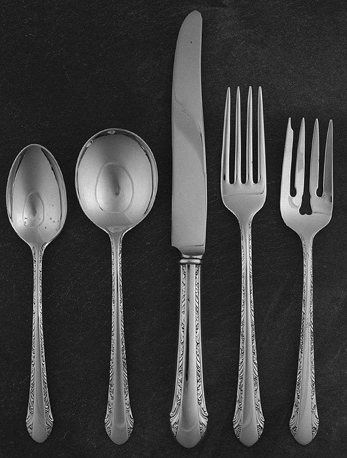 Chased Romantique (Sterling, 1933) 5 Piece Place Size Setting by Alvin-1