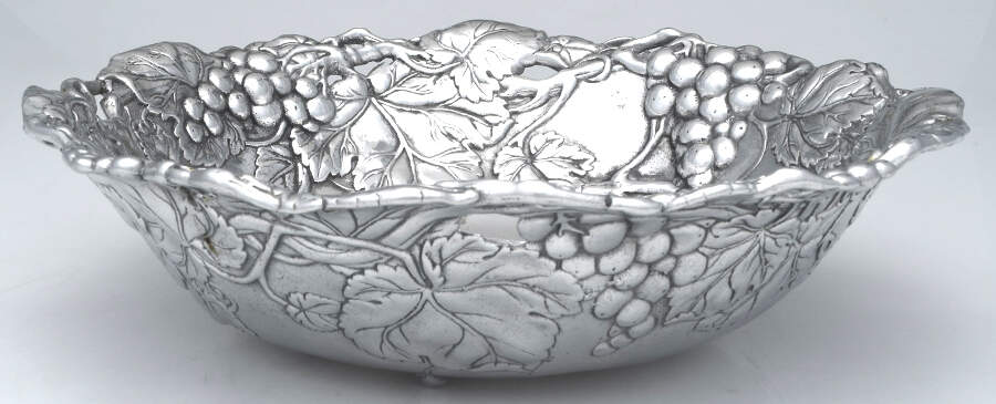 Grape (Aluminum, Hollowware) 14" Salad Serving Bowl by Arthur Court-1