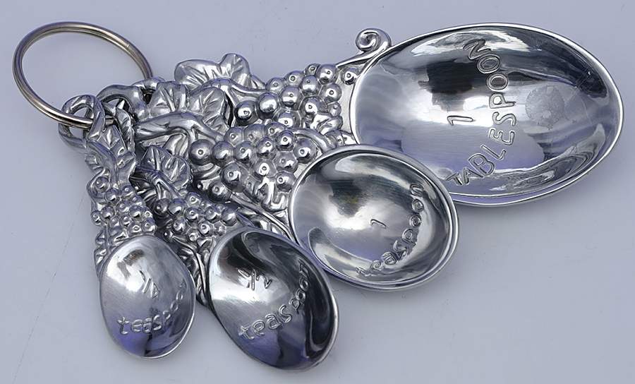 Grape (Aluminum, Hollowware) 4pc Measuring Spoon Set (1tbls,1tsp,1/2tsp,1/4tsp) by Arthur Court-1
