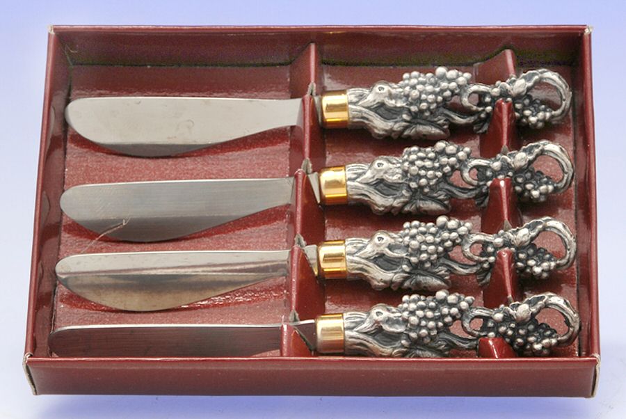 Grape (Aluminum, Hollowware) Hollow Handle Modern Butter Spreader - Set of 4 by Arthur Court-1