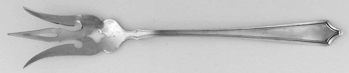 Roger Williams (Sterling, 1918) Small Lettuce Serving Fork by Baker Manchester-1