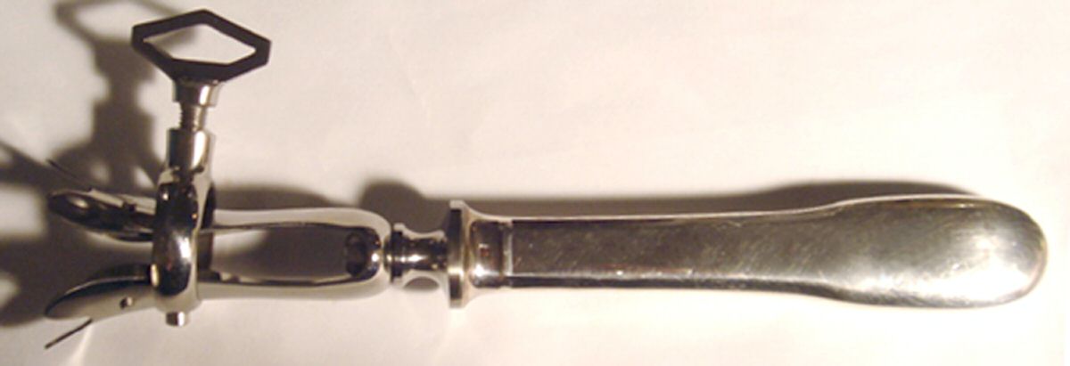 Cluny (Silverplate, 1963) Hollow Handled Bone Holder with Clamp by Christofle France-1