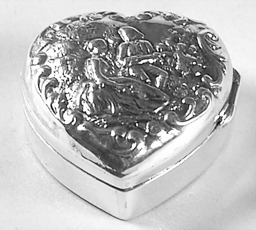 Sterling Hollowware 1" Heart Pill Box with Hinged Lid by R. Carrs (England)-1