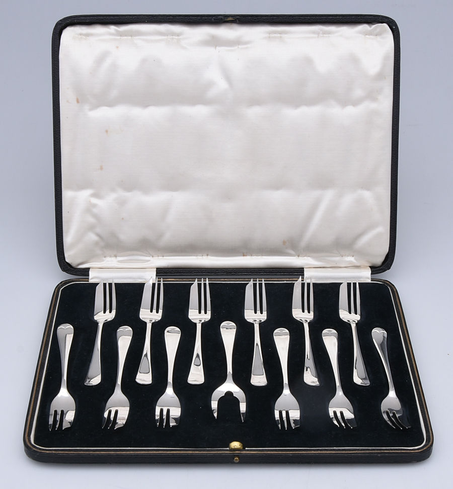 Queen Anne (Sterling) (13pc) Cake Set (CAF & 12 CAFI) with Case by Cooper Bros & Sons-1