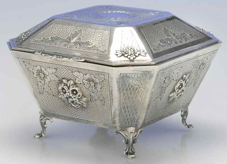 Sterling Hollowware Jewelry Box with Hinged Lid by Camusso (Peru)-1