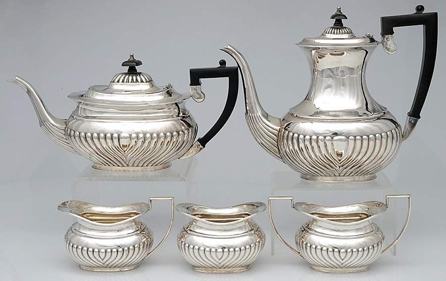 02000 (Silverplate, Hollowware) 5 Piece Tea Set (PCP, PTP, PCR, PSUO, PWB) by Cheltenham & Co Ltd-1