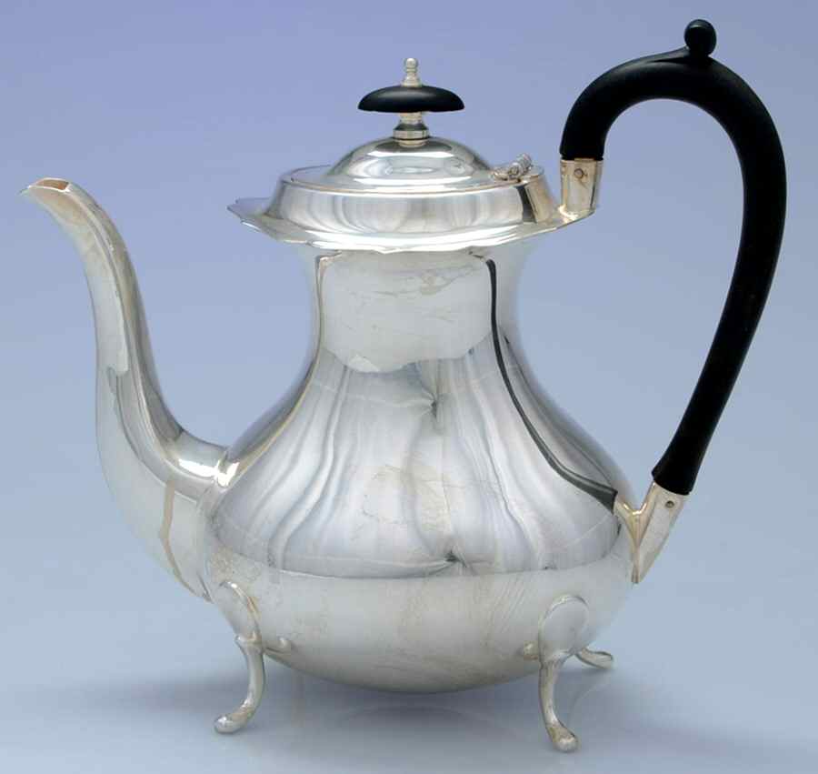 7239 (Silverplate, Hollowware) Silverplate Coffee Pot by Cheltenham & Co Ltd-1
