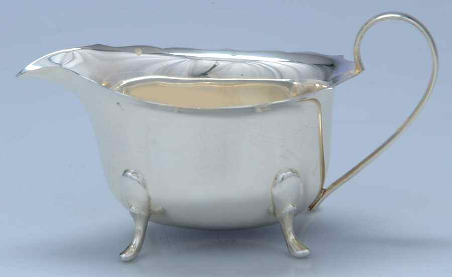 7239 (Silverplate, Hollowware) Creamer by Cheltenham & Co Ltd-1