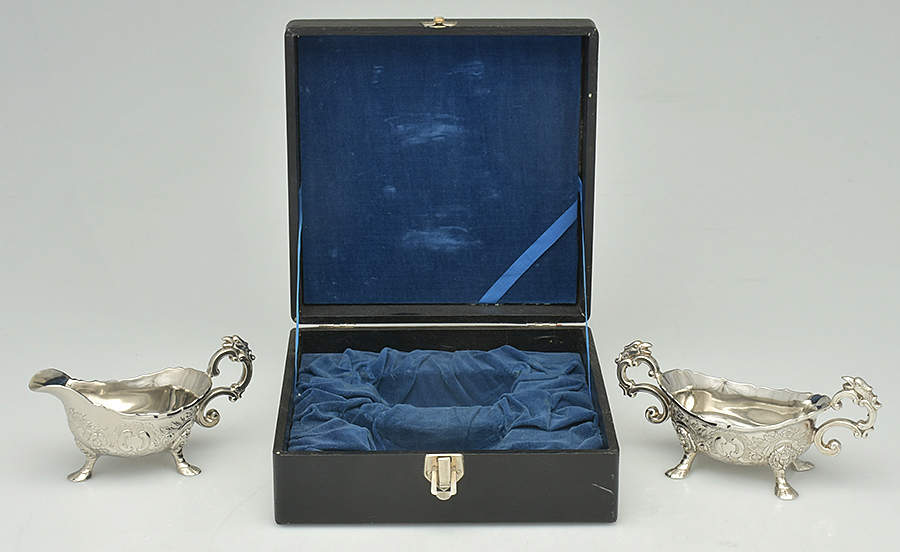C3N1 (Silverplate, Hollowware) Demistasse Creamer & Open Sugar with Case by Carrington & Co-7