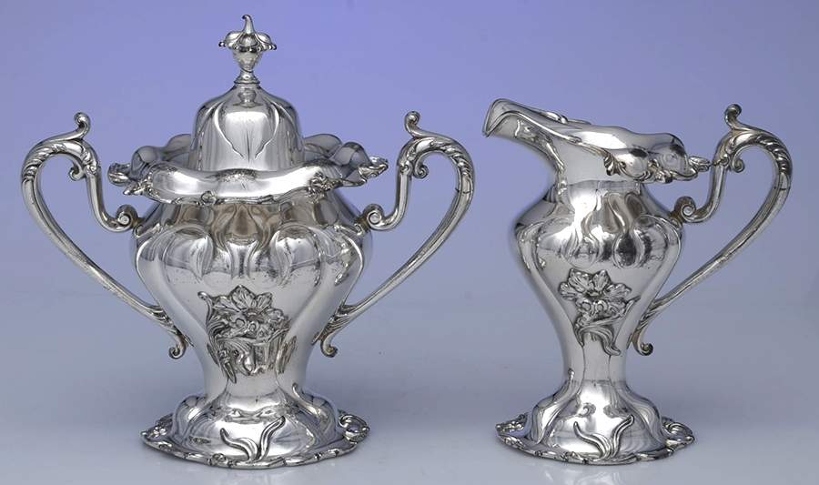 1604 (Silverplate, Hollowware) Creamer & Sugar with Lid Set by Derby Silver Company-1