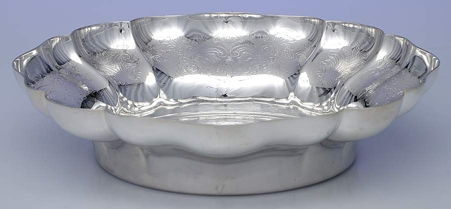 ELB19 (Silverplate, Hollowware) 9" Round Vegetable Bowl by Ellis-Barker-1