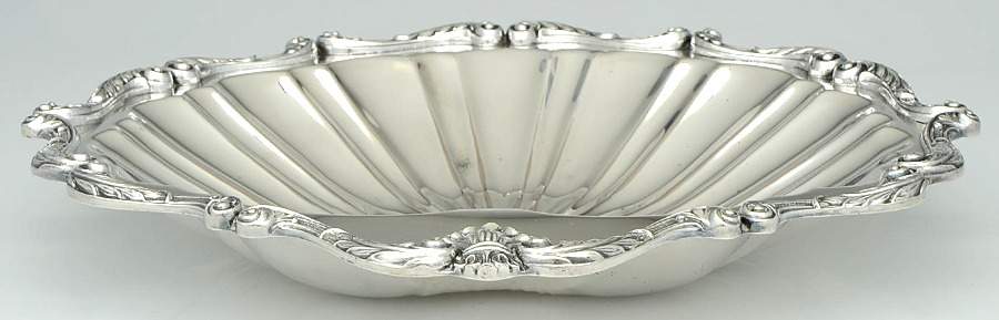 838 (Silverplate, Hollowware) Silverplate Shell Bon Bon Bowl by English Silver Mfg Co.-1