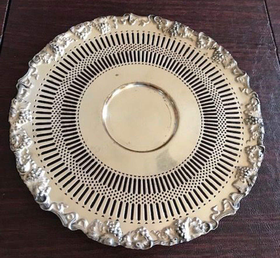 2913-7 (Silverplate, Hollowware) 9" Sandwich Plate by EG  Webster-1