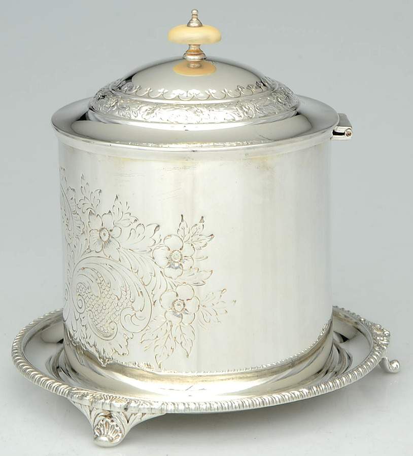 20310 (Silverplate, Hollowware) Biscuit Box with Hinged Lid by Elkington-1