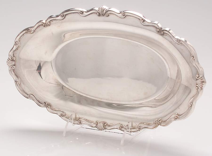 Georgetown (Silverplate, Hollowware) Silverplate Bread Tray by F B Rogers-1