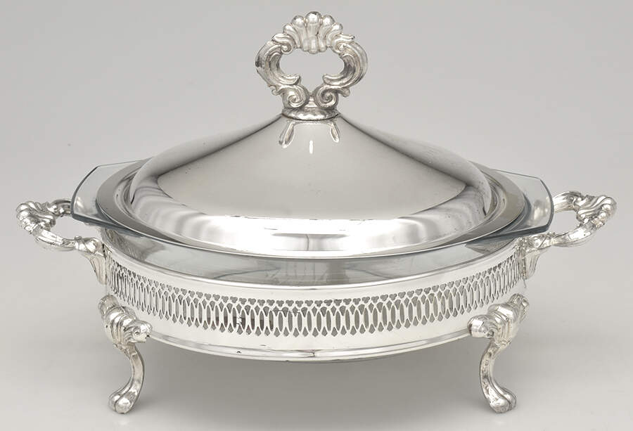 1543 (Silverplate, Hollowware) 1.5 Qt Round Covered Casserole with Liner by F B Rogers-1