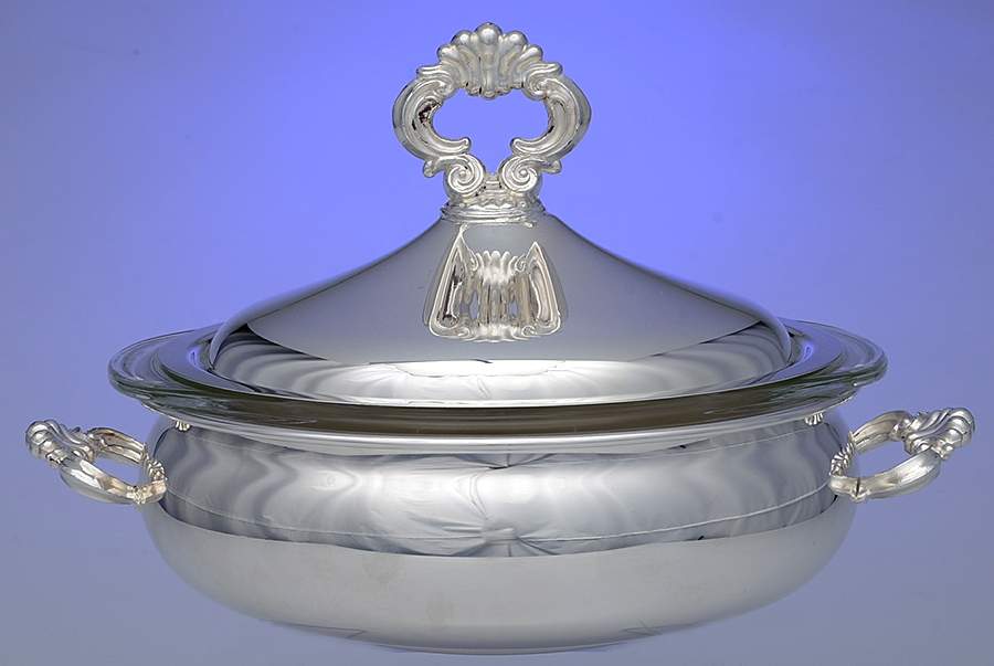 1543 (Silverplate, Hollowware) 1.5 Qt Round Covered Casserole W/Glass Liner by F B Rogers-1