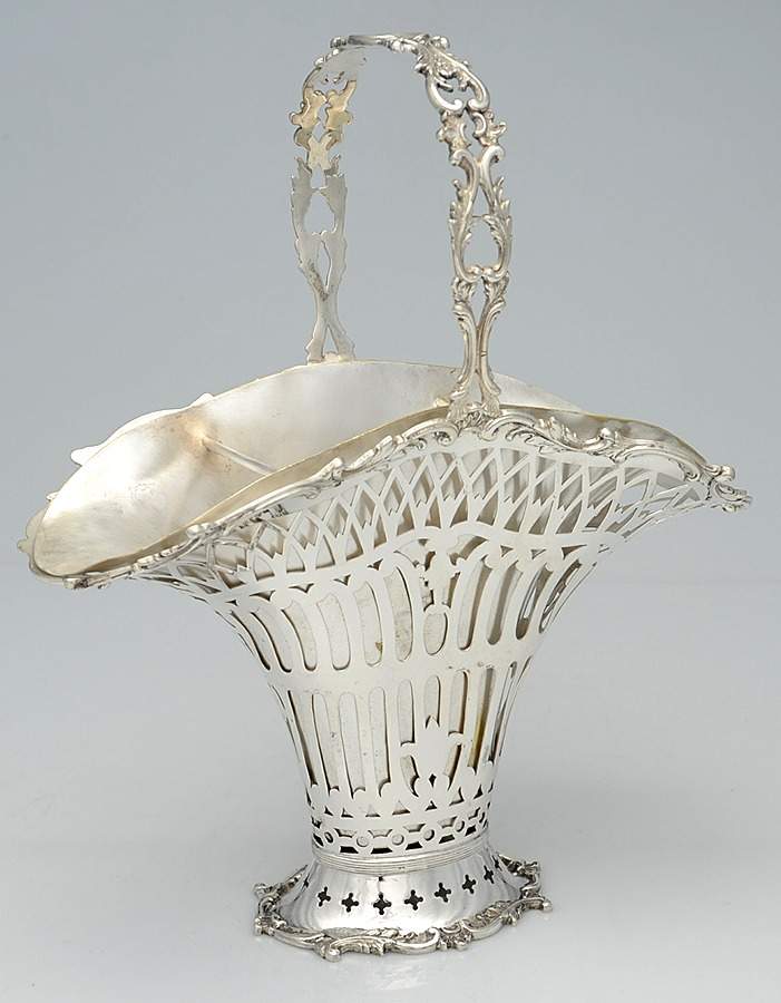 2264 (Sterling, Hollowware) 11" Pierced Handled Basket by Frank Smith-1