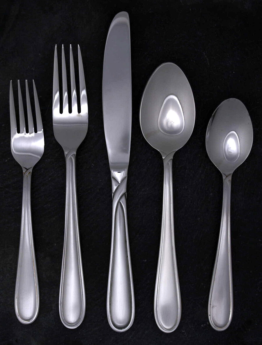 Savoy (Stainless) 5 Piece Place Setting by Hampton Silversmiths-1