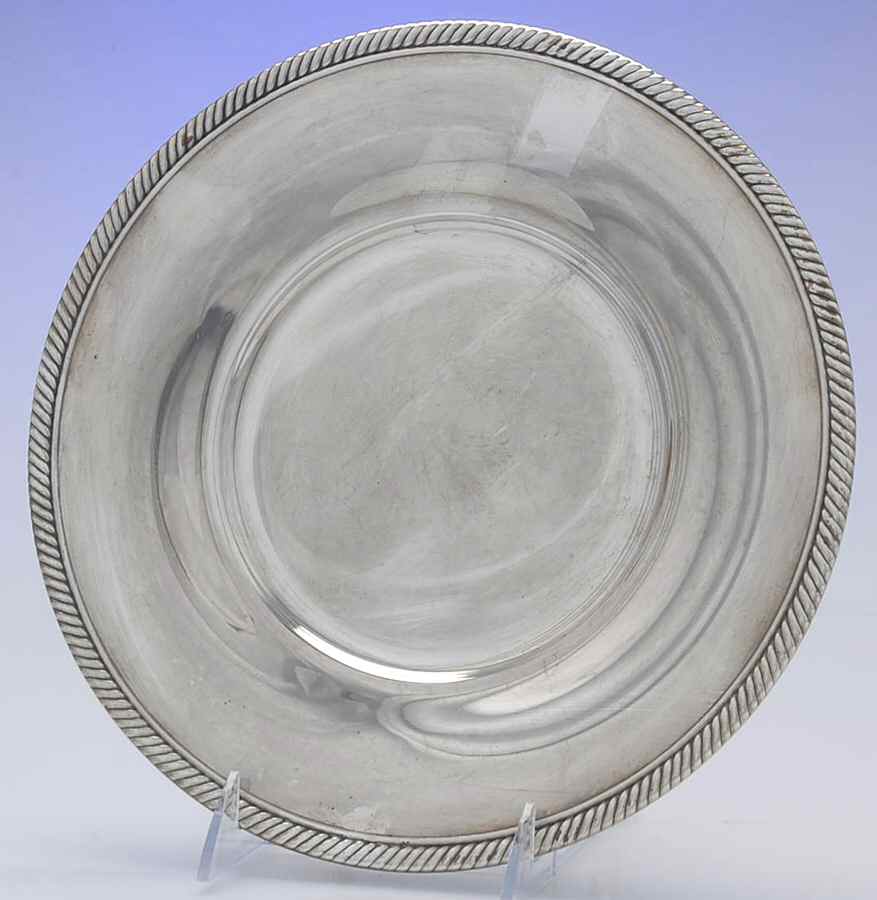 Castleton (Silverplate, Hollowware) Silverplate Sandwich Plate by International Silver-1