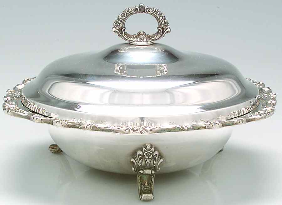 Countess (Silverplate, Hollowware) Plated Round Covered Casserole with Glass by International Silver-1