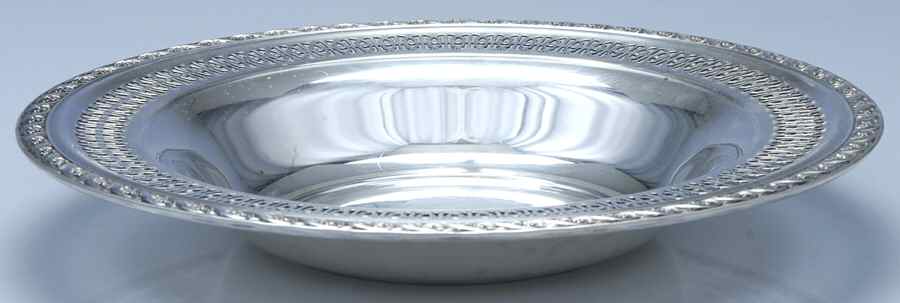 Spring Flower (Silverplate, Hollowware) 12" Round Pierced Vegetable Bowl by International Silver-1