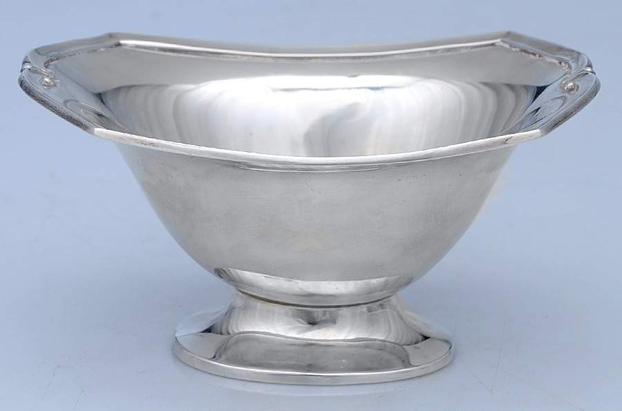 Minuet (Sterling, 1925, Hollowware) Sauce Boat by International Silver-1