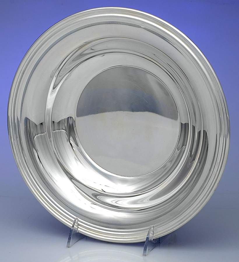 Exeter (Silverplate, Hollowware) 10" Round Vegetable Bowl by International Silver-1
