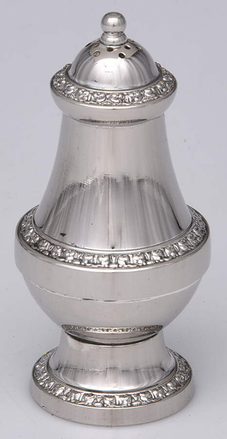 IAN1 (Silverplate, Hollowware) Salt Shaker by Ianthe (England)-1
