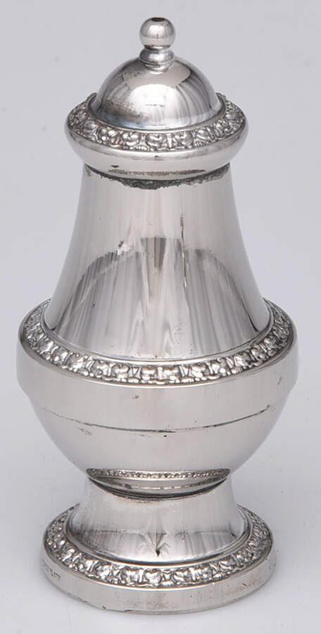 IAN1 (Silverplate, Hollowware) Pepper Shaker by Ianthe (England)-1