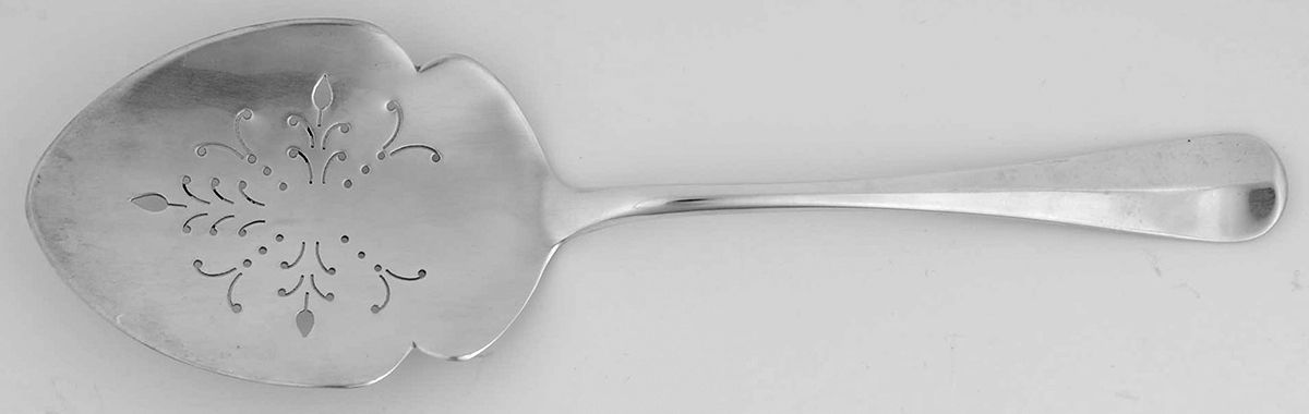 Queen Anne (Sterling) Pierced Solid Pastry Server by James Robinson-1