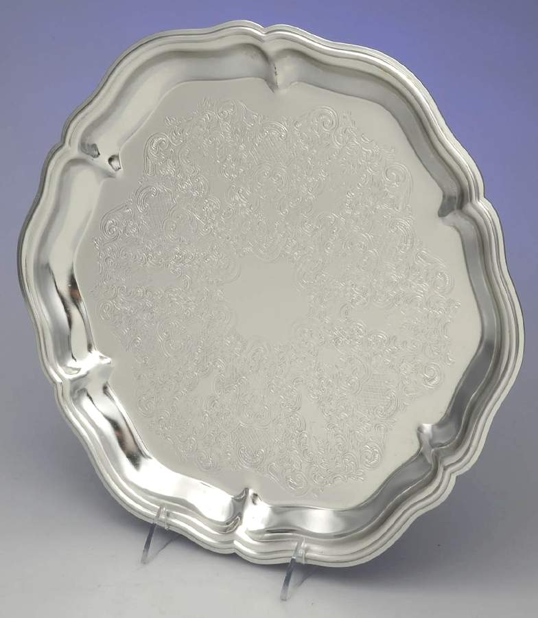 7835 (Aluminum, Hollowware) 12" Round Tray by Kensington-1