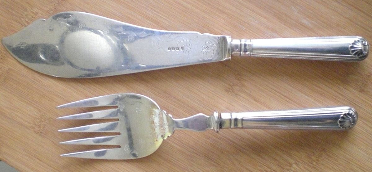 LWG2 (Silverplate) Hollow Handle Fish Serving Set, Silverplate Blade by Lee & Wigfull-1