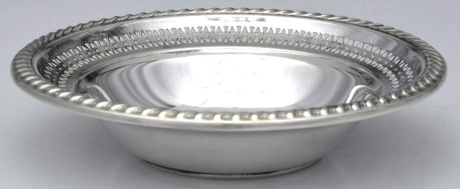 27 (Sterlling, Hollowware) 6" Bon Bon Bowl by La Pierre Silver-1