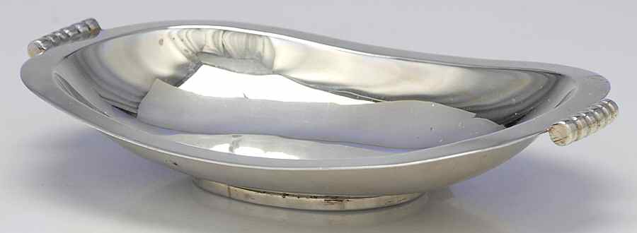 M7A1 (Sterling, Hollowware) 7" Oval All Purpose Dish by Manuel Altamirano-1