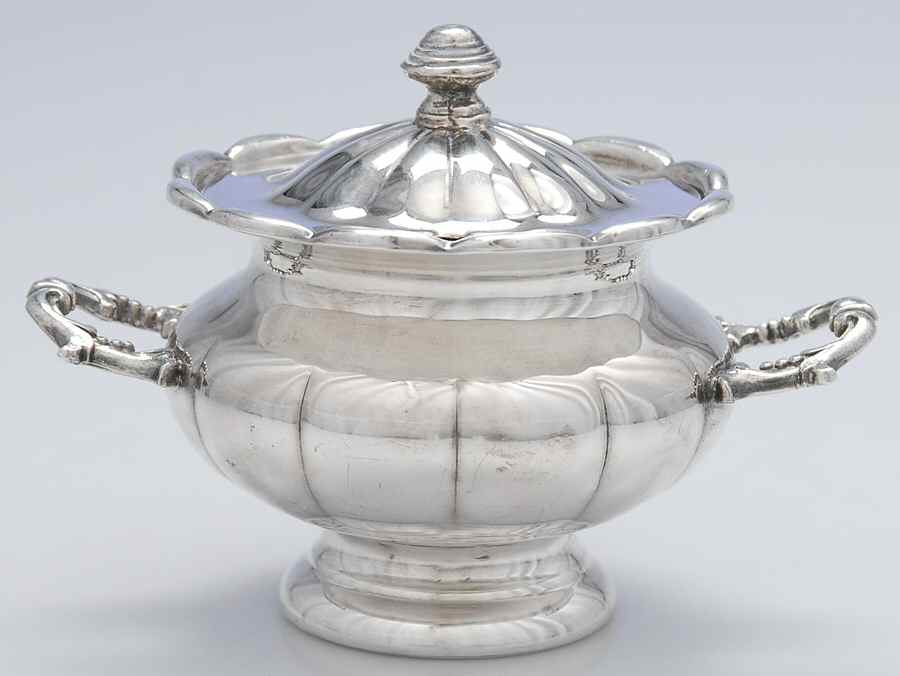 150 (Silverplate, Hollowware) Sauce Bowl & Lid by Marlboro Plate-1